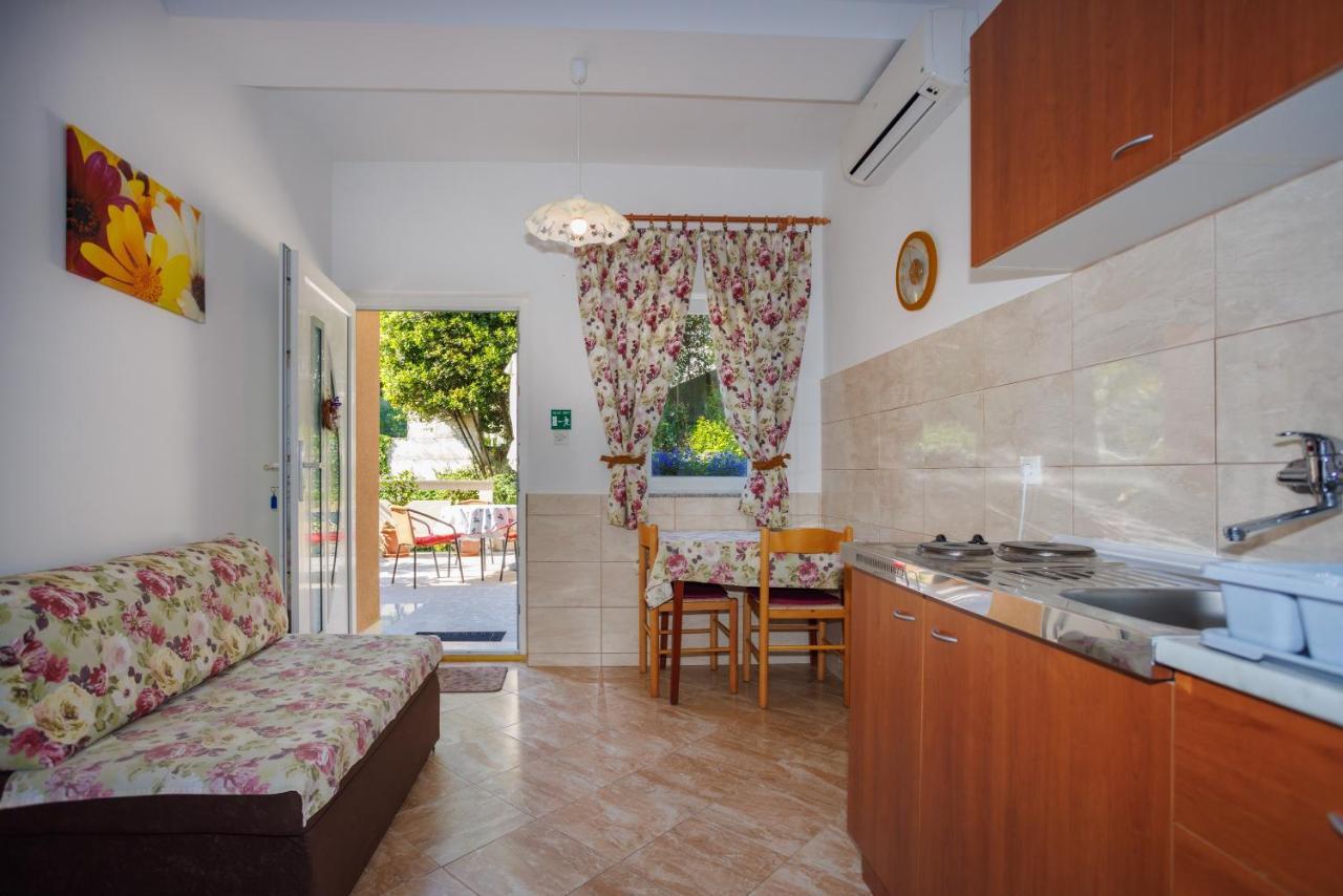 Apartment Studio Close To Sea Krk Town Kültér fotó