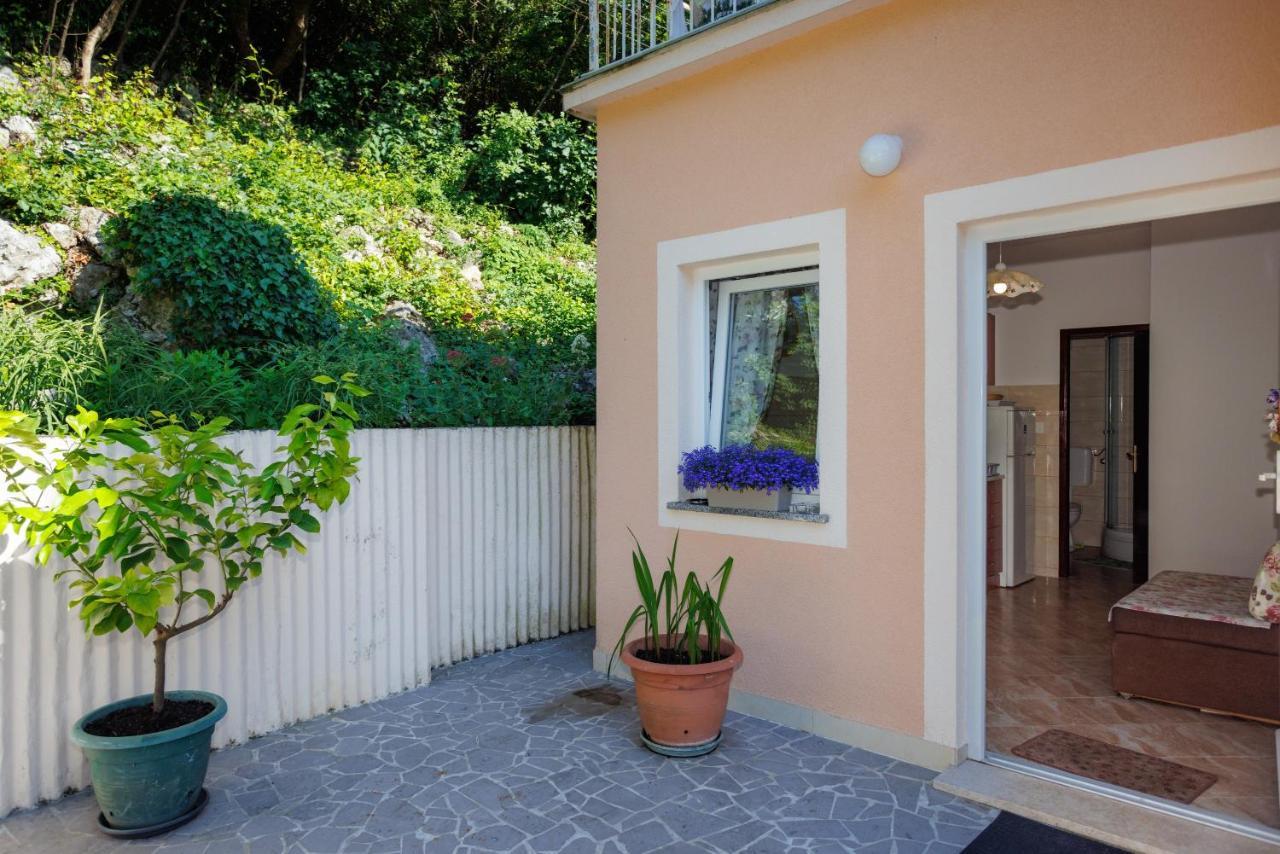 Apartment Studio Close To Sea Krk Town Kültér fotó