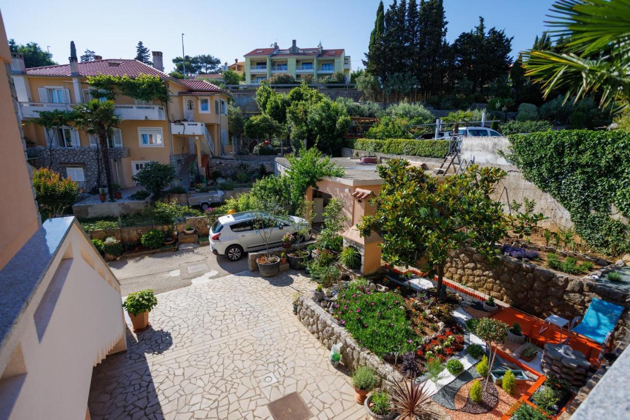 Apartment Studio Close To Sea Krk Town Kültér fotó